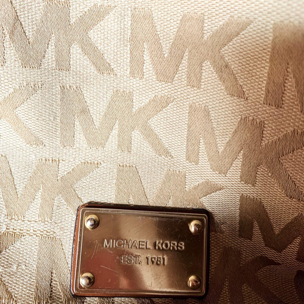 Michael Kors Signature Logo Purse - Picture 6 of 8